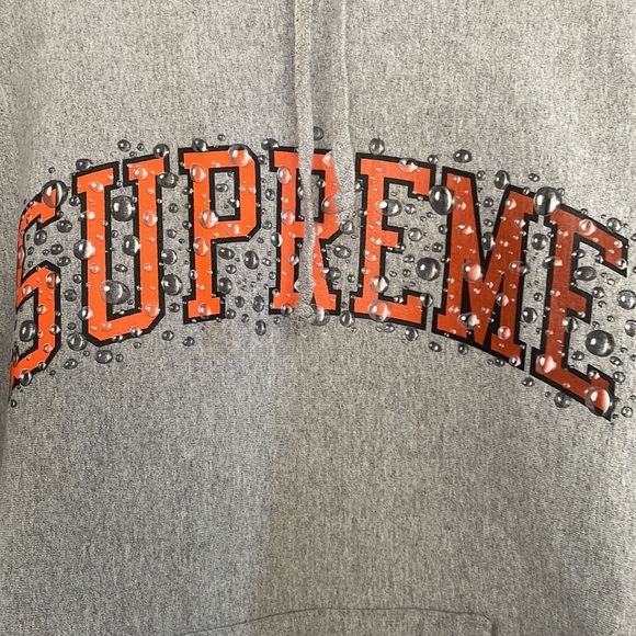 Supreme Hoodie - Never worn - Picture 2 of 5